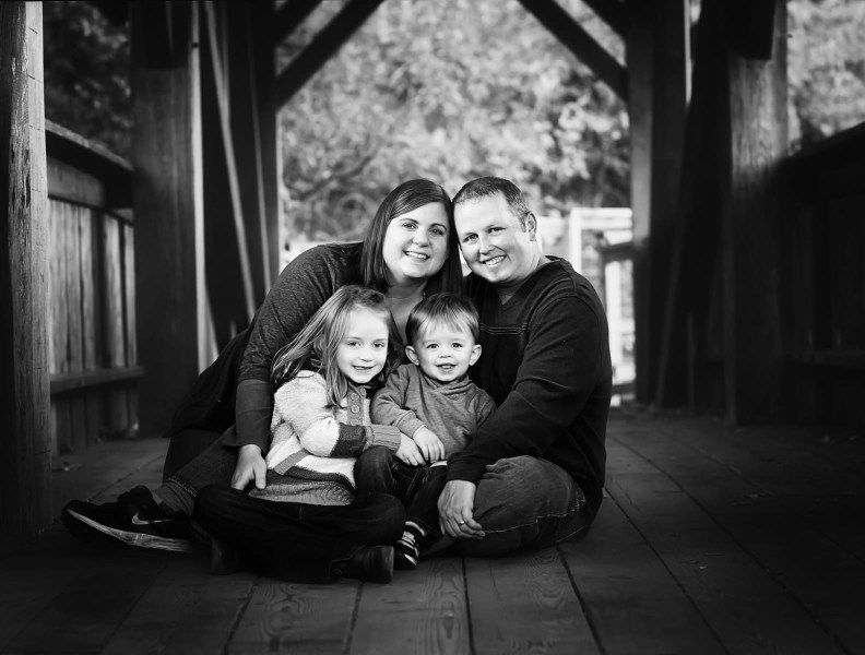 10-17-Family10-BW