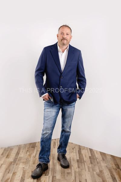 Knospe-Bradley_headshot_2025-8